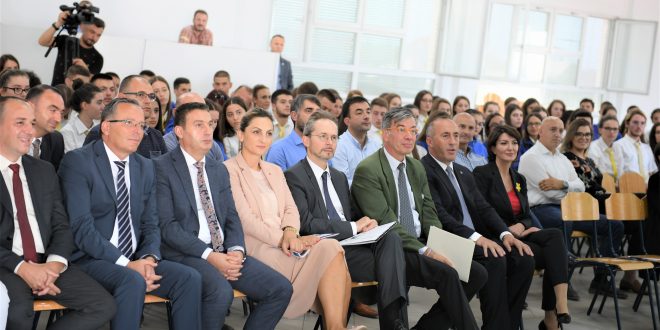 Haradinaj: Shkollimi i duhur dhe cilësorë i fëmijëve tanë dhe ky është edhe orientimi ynë si Qeveri