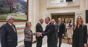 Kryeministri Haradinaj, mori pjesë në pritjen e organizuar nga ambasada e Hungarisë në Kosovë për ditën e këtij Shteti