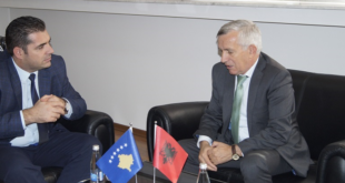 Ministri, Hasani e ambasadori Minxhozi zotohen për thellimin e bashkëpunimit ekonomik Kosovë - Shqipëri