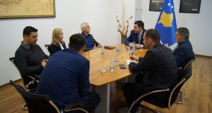 Ministri i Tregtisë dhe Industrisë, Bajram Hasani, ka pritur në takim një delegacion të biznesmenëve slloven