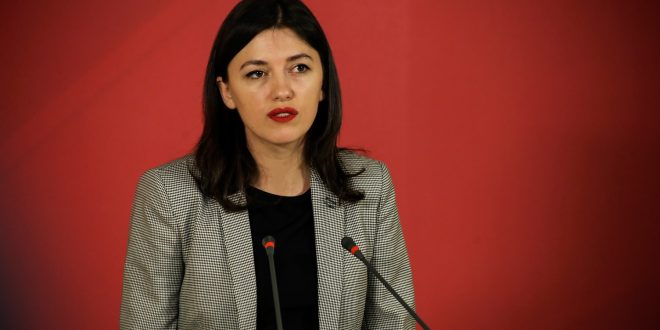 Albulena Haxhiu: Kryetari i Kosovës duhet të jetë një personalitet që nuk përfaqëson ndonjë parti politike