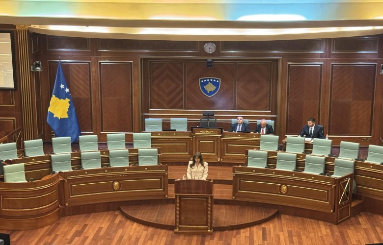 Albulena Haxhiu zgjidhet Kryetare e Kuvendit të Kosovës me 66 vota