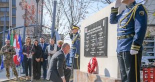 Haradinaj: Përkulemi me nderim para sakrificës të të gjithë të rënëve britanikë, veçanërisht atyre që kanë rënë në Kosovë