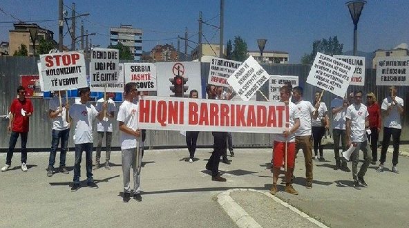 Të rinjtë e Mitrovicës kërkojnë ndërprerjen e spastrimit etnik në veri