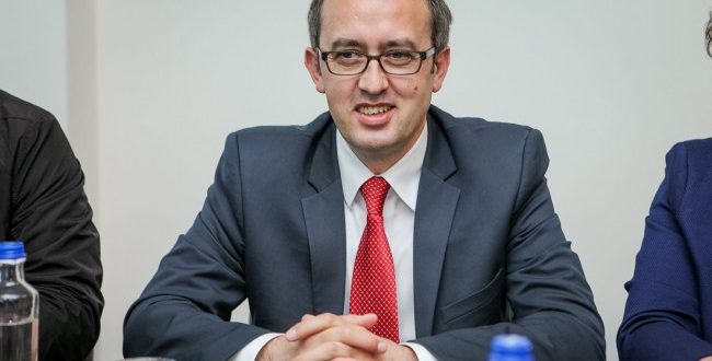 Avdullah Hoti: Kryeministri Haradinaj ka hequr dorë komplet nga dialogu me Serbinë