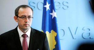 Hoti: Qeveria e Kosovës do ta mbështesë Telekomin, këtë ndërmarrje me interes strategjik për vendin