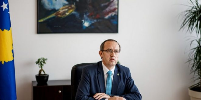 Kryeministri i Kosovës, Avdullah Hoti, ka thënë se situata me pandeminë e koronavirusit është nën kontroll me anëtarët e Këshillit Kombëtar për Ekonomi dhe Investime në Kosovë