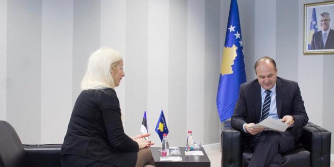 Zëvendëskryeministri Hoxhaj takon ambasadoren jo-rezidente të Estonisë në Kosovë, Eve-Kulli Kala