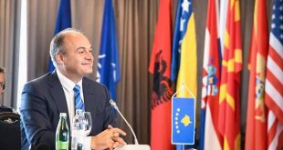 Kandidati i PDK-së për kryeministër, Enver Hoxhaj sot e viziton Tiranën ku do të takohet me krerët më të lartë të shtetit shqiptar