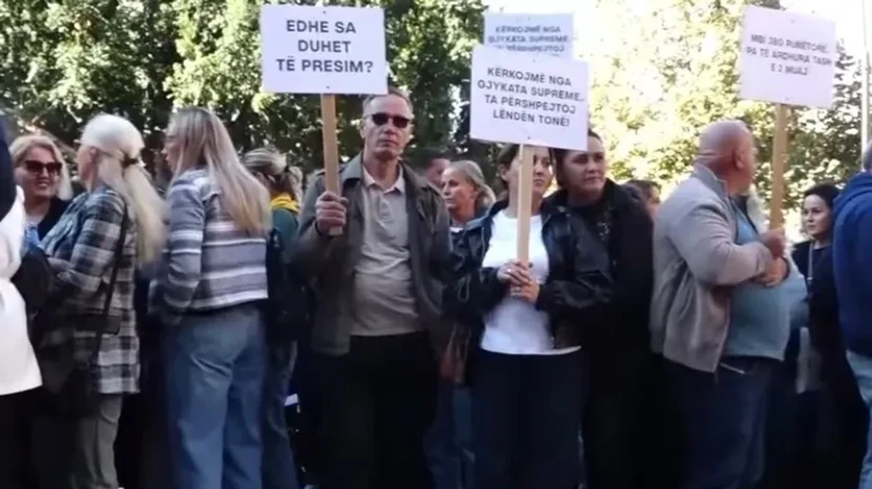 Punëtorët e NPB së protestojnë për pagat  kërkojnë përshpejtim të shqyrtimit në Supreme