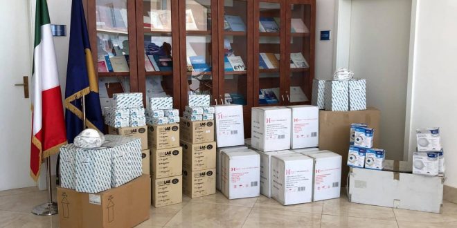 IKShPK pranon një donacion me pajisje dhe material mbrojtëse nga Italia për personelin shëndetësor parandalimin e koronavirusit
