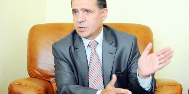 hmet Isufi thotë së Aleanca për Ardhmerinë e Kosovës nuk do të lëshoj pe për postin e kryetarit të vendit