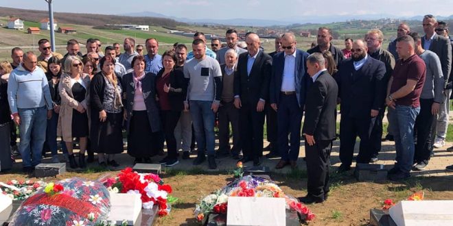 Jashari: Me krenari për trimërinë e tij në luftën e UÇK-së, dhe sakrificën për liri sot kujtojmë dëshmorin, Driton Veliu