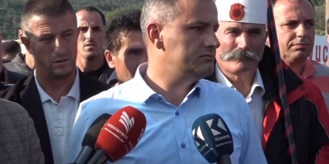 Jashari: Vuçiq nuk mund të kalojë pa kërkuar falje për vrasjet dhe masakrat e kryera nga regjimi serb gjatë viteve 98-99