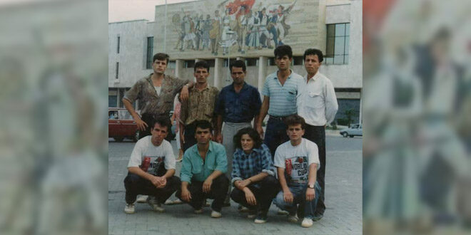 Ahmet Qeriqi: Pjesë nga Kronika e Luftës: Vazhdojnë ngushëllimet për Jetë Hasanin. Sot kudo ka pasur lëvizje të forcave serbe. E hënë 19 tetor, 1998 IV