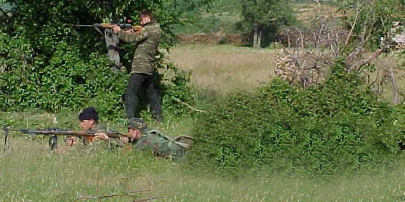 Luftëtarët e lirisë zënë Grykën e Carralevës më 14 qershor 1998  forcat serbe djegin shtëpitë gjatë tërheqjes