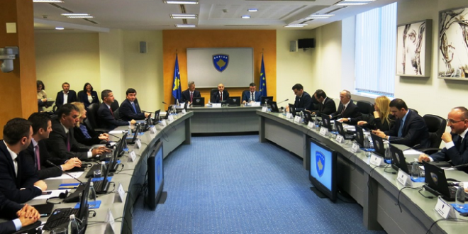 Qeveria e Mustafës bën sehir teksa mbahet fushata zgjedhore e Serbisë në Kosovë