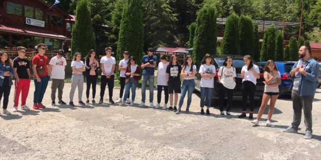 Në kuadër të organizimit të “Ditëve të Diasporës” të shtunën në Rugovë të Pejës ka nisur kampi i diasporës