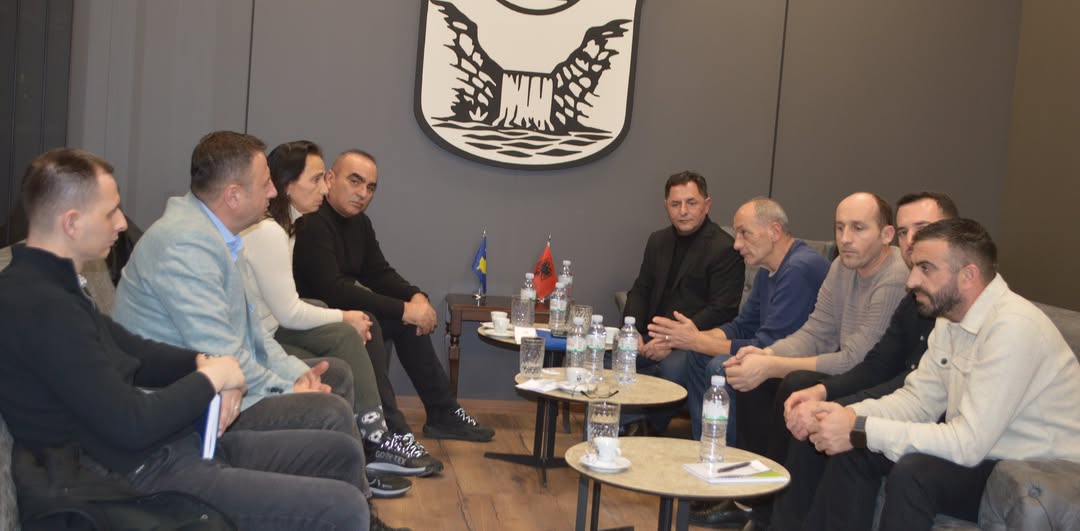 Kryetari Kastrati priti në takim Komisionin Qendror për Vlerësimin dhe Monitorimin e Fatkeqësive natyrore dhe fatkeqësive tjera