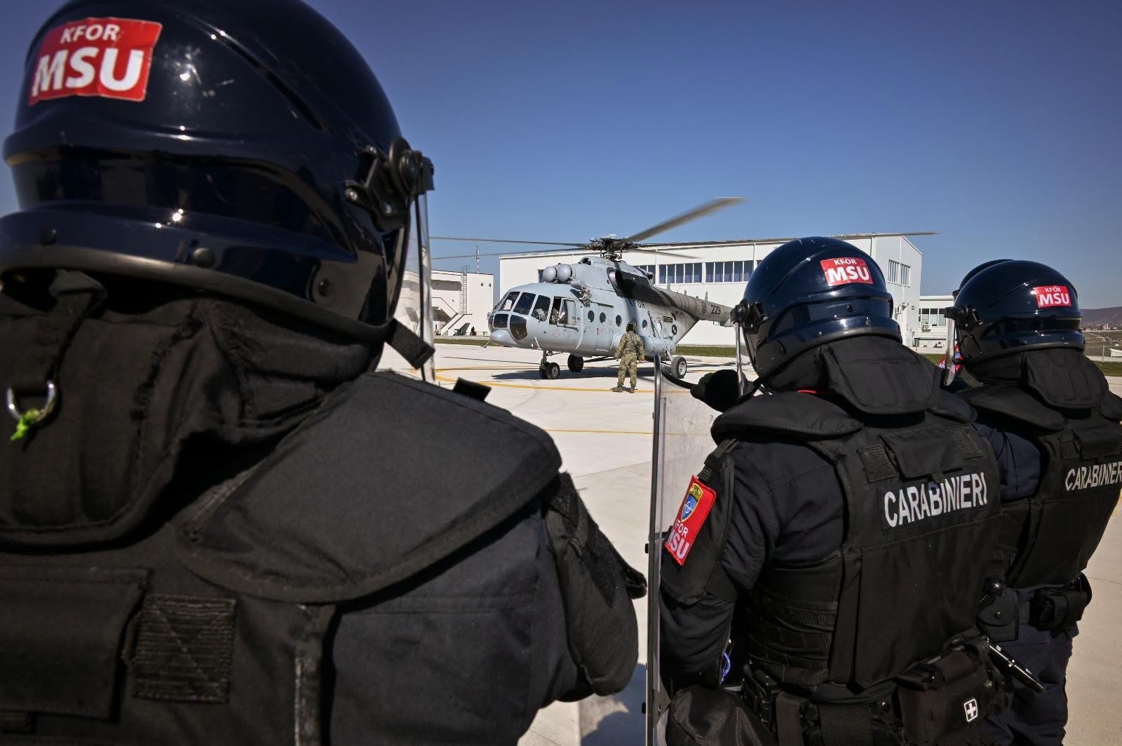 KFOR i zhvillon stërvitje me helikopterë në Prishtinë për rritjen e gatishmërisë operacionale