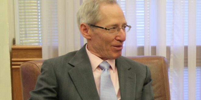 Ish-ambasadori amerikan në Beograd, Michael Kirby, ka folur për mundësinë e suksesit të negociatave. në Bruksel