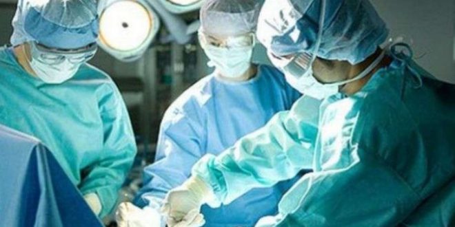 Rritja 100% e pagës me ligjin e ri nuk i ka bindur kirurgët e QKUK-së që ta ndërpresin grevën e nisur para shtatë jave