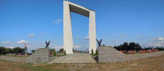 Më 25 gusht, në Kompleksin e Varrezave të Dëshmorëve, në Kleçkë, përurohet libri: "Në çdo lis një sy shqiponjë"