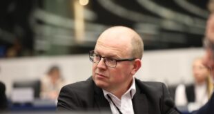 Klemen Groshelj: Asnjëra palë nuk mund ta refuzojë marrëveshjen për normalizimin e marrëdhënieve mes Kosovës