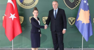 Ministri i FSK-së, Rrustem Berisha priti në takim ambasadoren e Turqisë, znj. Kivilxhim Kiliç