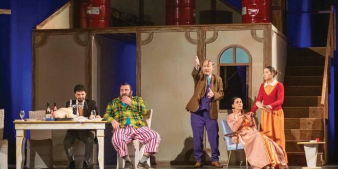 Flet regjisorja dhe aktorja Eliona Thomara