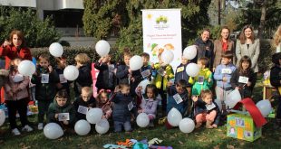 KOMF: Fëmijët kanë ndarë sot dhuratat përmes Organizatës për Fëmijët pa Kujdes Prindëror