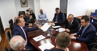Kreu i Qeverisë, Haradinaj: Marrëveshja e ratifikuar na obligon t’i bëjmë korrektimet në drejtim të Çakorrit