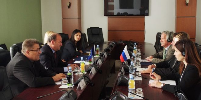 Përfaqësuesit e Komisionit për Punë të Jashtme pritën në takim drejtorin politik në MPJ të Sllovenisë