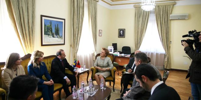 Anëtarët e Komisionit për Punë të Jashtme të Kuvendit të Kosovës qëndruan në Tiranë