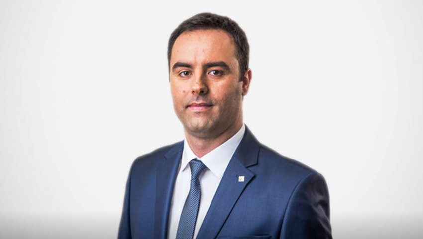 Pesë ditë vendimtare për Konjufcën  partitë mbajnë qëndrimet  zgjedhjet duken të pashmangshme