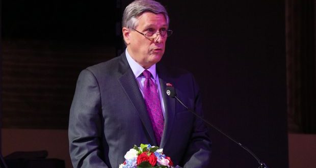 Ambasadori Kosnett: Lufta kundër korrupsionit është mjaftë e vështirë dhe e rrezikshme, por mund të arrihet