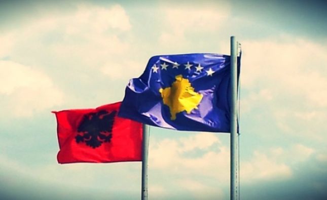 Raporti i Freedom House  Kosova dhe Shqipëria mbeten  pjesërisht të lira   progres i brishtë mes krizave politike