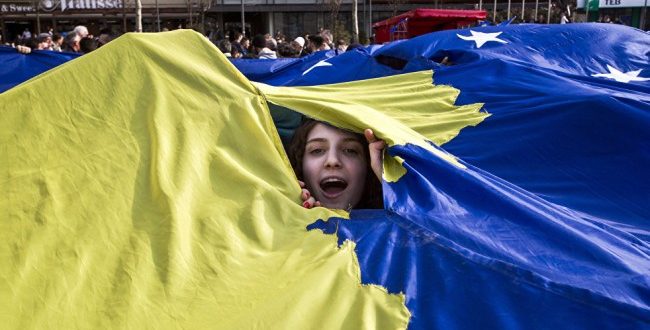 Në Serbi thonë së SHBA-të po i diktojnë Bashkimit Evropian çfarë të bëj me Kosovën