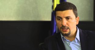 Memli Krasniqi: Albin Kurti po frikësohet të marr përgjegjësi dhe po e çon vendin sërish në zgjedhje