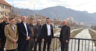 Memli Krasniqi: Viti i katërt që nuk ndahet asnjë cent për Kaçanikun, Qeveria Kurti po i penalizon qytetarët në baza partiake