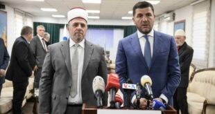 Kryetari i PDK-së, Memli Krasniqi ka uruar të gjithë besimtarët islamë, si dhe krerët e UÇK-së, që ende po mbahen, në Hagë