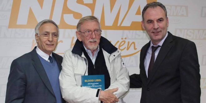 Wiliam Walker u takua kryetarin e Nismës, Fatmir Limaj dhe kryetarin e Këshillit Kombëtar Jakup Krasniqi