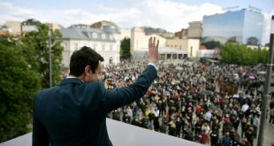 Lëvizja Vetëvendosje në 15-vjetorin e themelimit të saj organizon sot një tubim në sheshin “Skënderbeu”