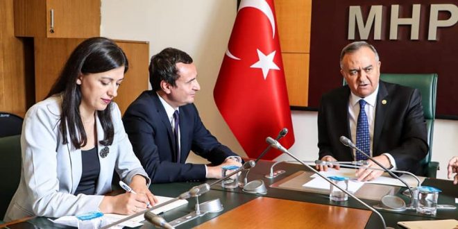 Albin Kurti kërkon ndihmën e Turqisë për njohjen e Kosovës nga pesë vendet e Bashkimit Evropian