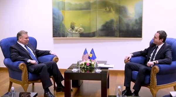 Kryeministri Kurti, ka pritur në një takim të dërguarin e posaçëm amerikan për Ballkanin Perëndimor, Gabriel Escobar