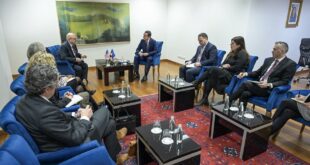 Kryeministri Kurti, ka pritur në takim ambasadorin amerikan Hovenier, të cilin e ka falënderuar për mbështetjen e përhershme
