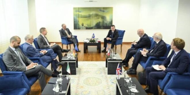 Kryeministri i Kosovës, Albin Kurti priti në takim ambasadorët e vendeve të QUINT-it dhe Shefin e Zyrës së BE-së në Kosovë