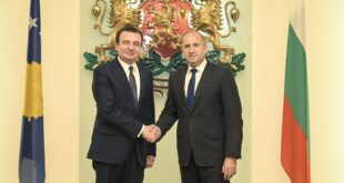 Kryeministri i Kosovës, Albin Kurti u mirëprit në Sofje të Bullgarisë edhe nga kryetari i këtij vendi, Rumen Radev