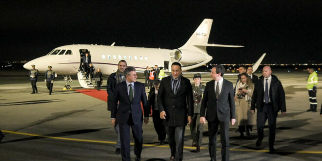 Kryeministri i Irlandës, Leo Varadka, në krye të një delegacioni, po qëndron për një vizitë zyrtare, në Kosovë