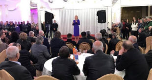 Kandidatja e Alternativës për kryetare të Gjakovës Mimoza Kusari-Lila: Të mos i kthehemi pas rrugës së zhvillimit të Gjakovës